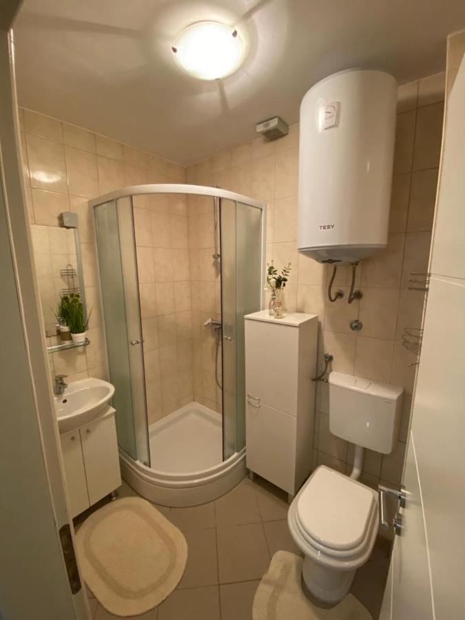 Andela Apartment Petrčane