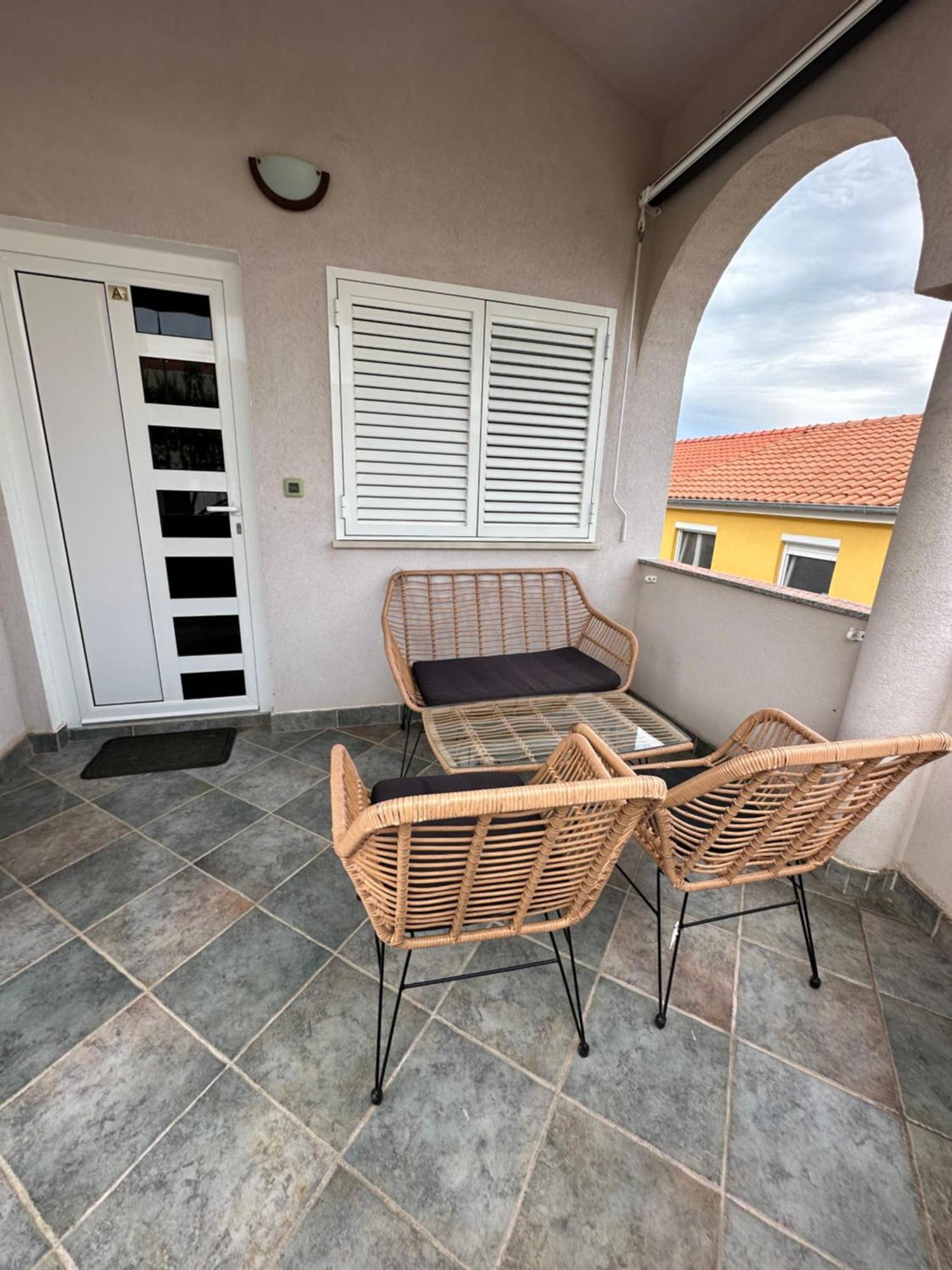 Apartment Andela Petrčane