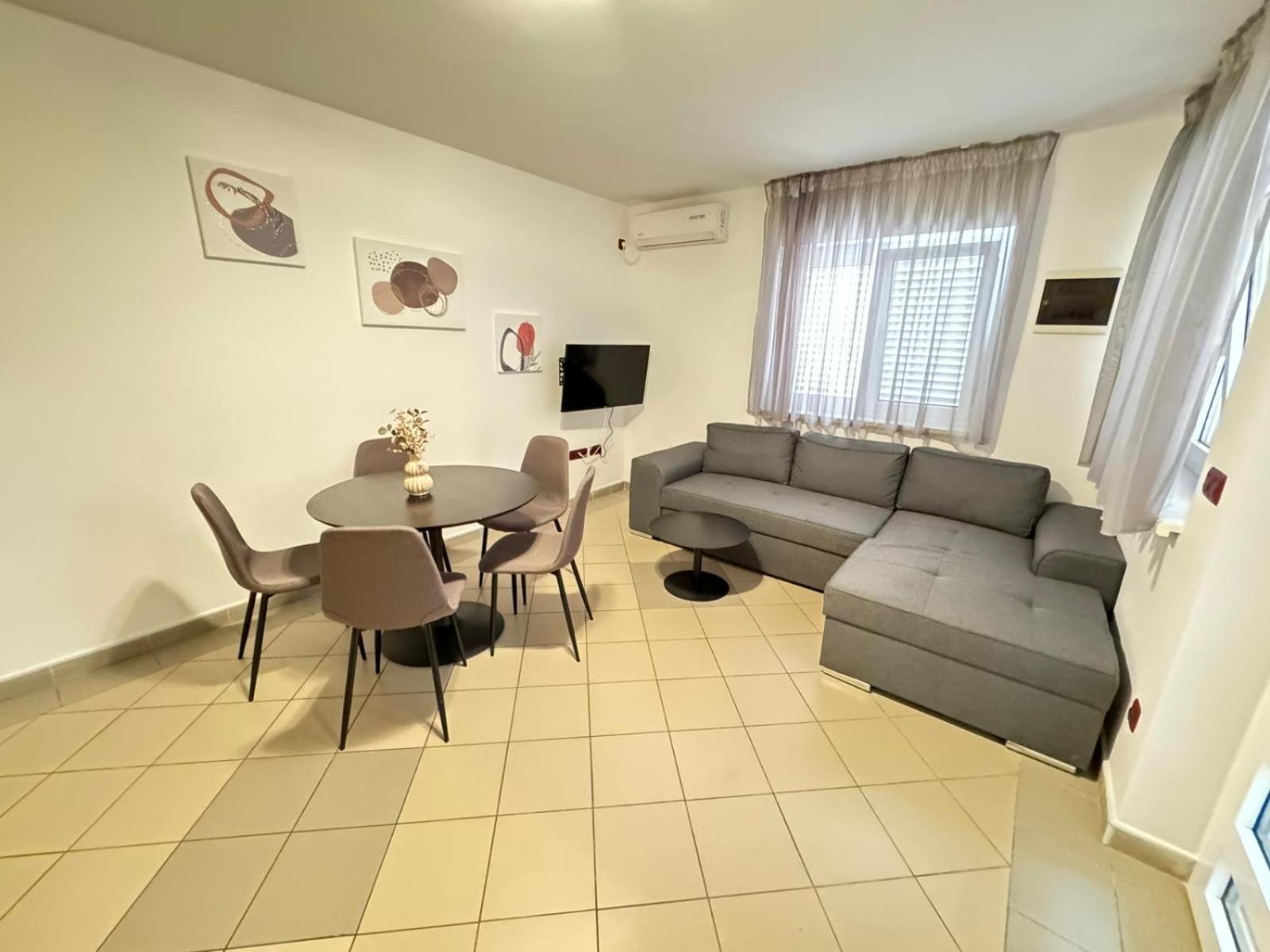 Apartment Andela