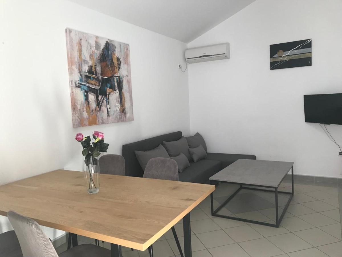 Apartment Andela
